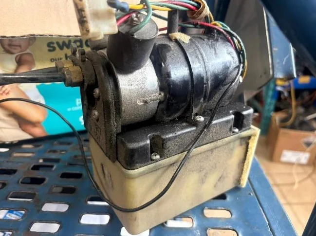 Kit pour réparer des trimtsbs sur votre bateau inclus pompes solénoïdes cylindres (2)