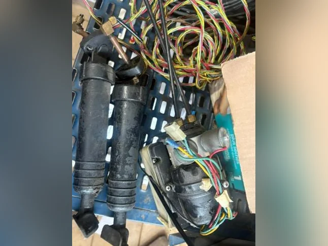 Kit pour réparer des trimtsbs sur votre bateau inclus pompes solénoïdes cylindres (2) thumbnail 3