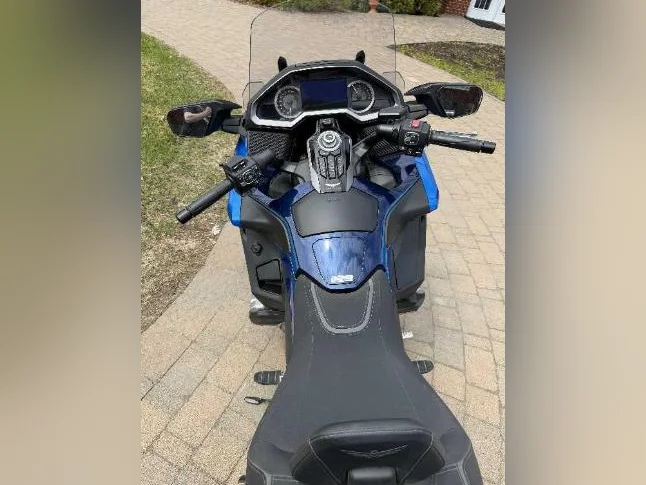 Honda Gold Wing Tour GL1800 DCT 2022 – 11 046 km thumbnail 4
