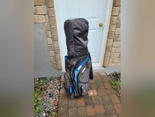 EQUIPMENT DE GOLF COMPLET A VENDRE-DROITIER