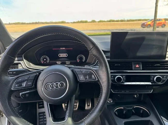 Audi A4 S Line Black Edition thumbnail 6