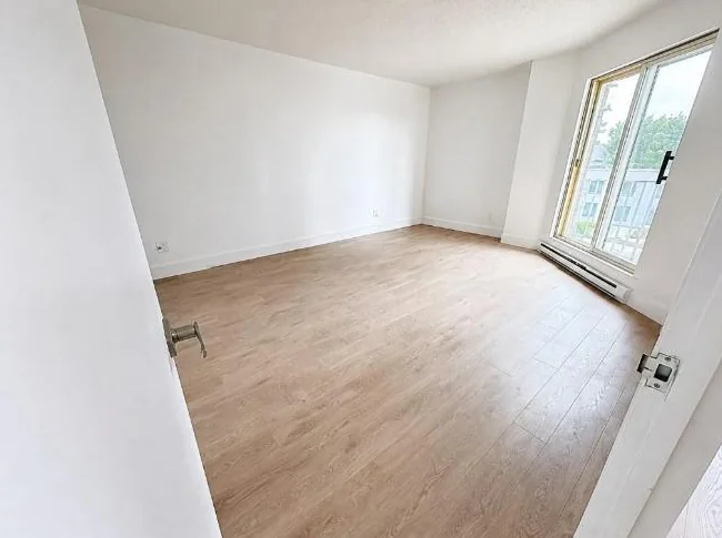 ✨ À LOUER – Condo 3 ½ à Candiac – 1 525 $/mois ✨ thumbnail 5