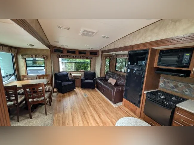 fifth-wheel Crossroads Cruiser Aire 29MK 2014 thumbnail 3