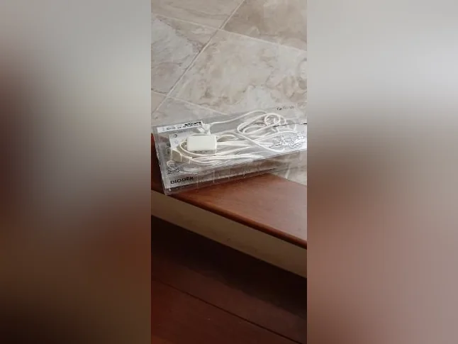 petit néon-lumiere-avec cable usb a charger