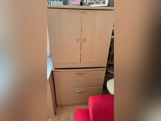 Mobilier informatique: pupitre et rangement assorty thumbnail 2