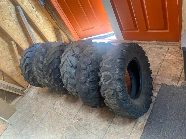 Pneu vtt 26x8x12 et 26x9x12