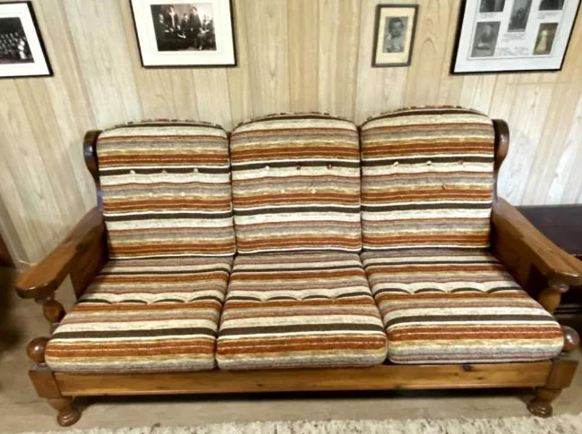 Divan et fauteuil à prix d'aubaine