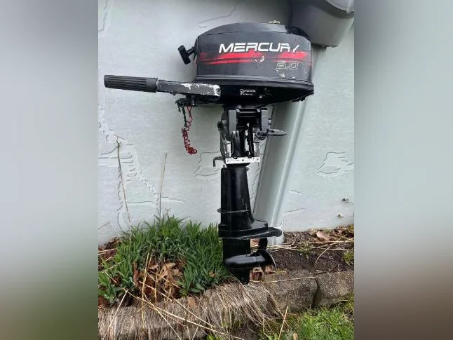 Chaloupe d’aluminium 12 pieds avec moteur thumbnail 3