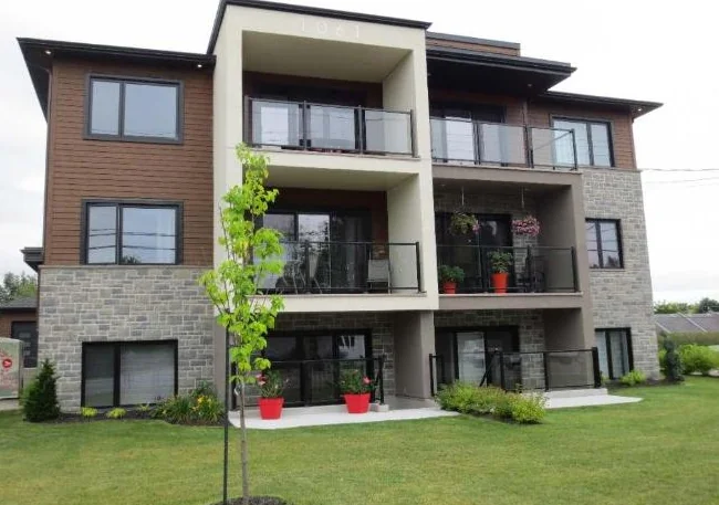 4 1/2 luxueux avec garage à louer