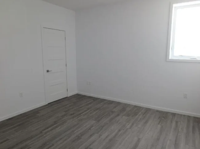4 1/2 luxueux avec garage à louer thumbnail 10