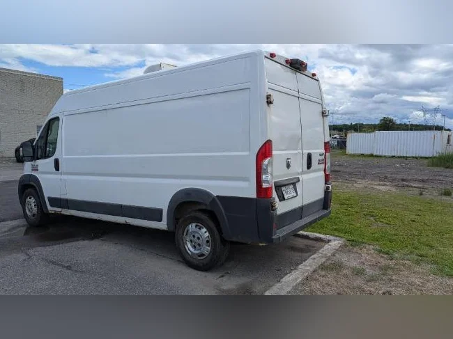 Promaster 2500 2018 réfrigéré BESOIN TRANSMISSION thumbnail 2