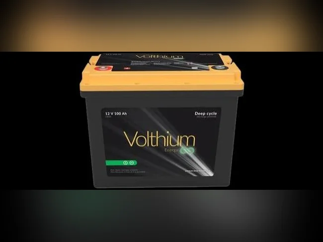 Volthium 12.8V 100Ah Bluetooth Lithium Batterie- Group 24 Et chargeur Victron Energy