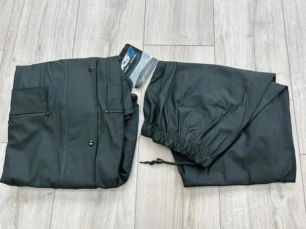 IMPERMÉABLE - ensemble NEUF thumbnail 4