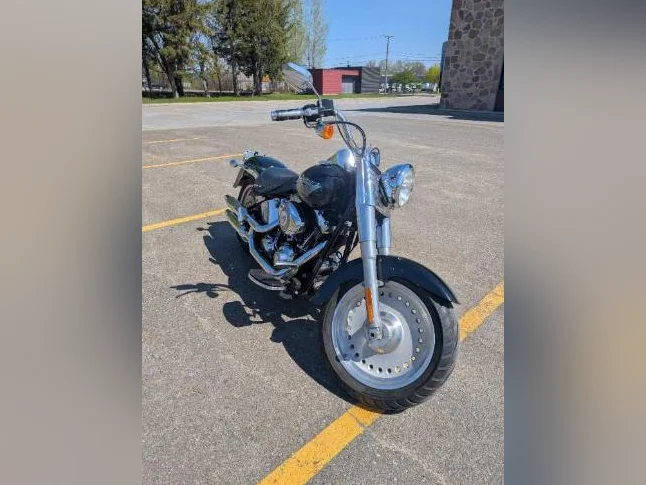 $6500 si part de ici le 30 juin. 2010 Harley Davidson FatBoy thumbnail 4