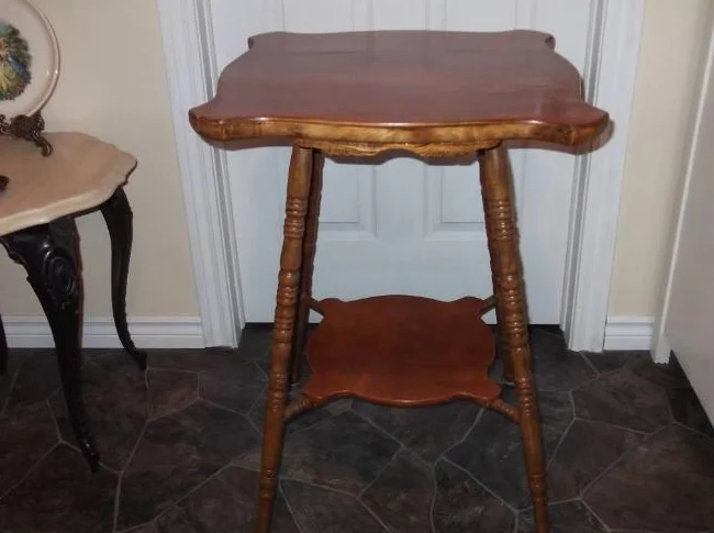 Table d'appoint
