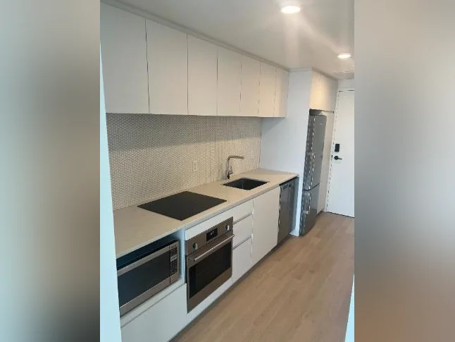 Condo à louer thumbnail 3