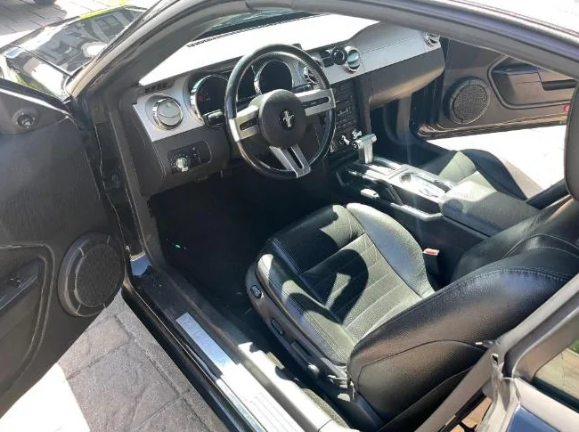 Mustang GT 2005 convertible thumbnail 4