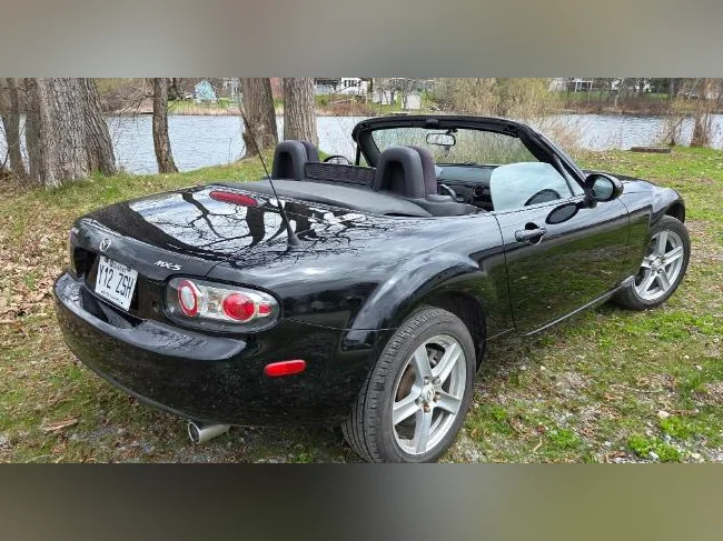 Mazda miata mx5 2008 thumbnail 2
