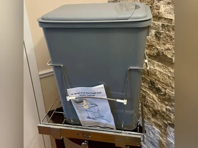 POUBELLE DE CUISINE COULISSANTE AVEC COUVERCLE 35L, EN ACIER INOXYDABLE