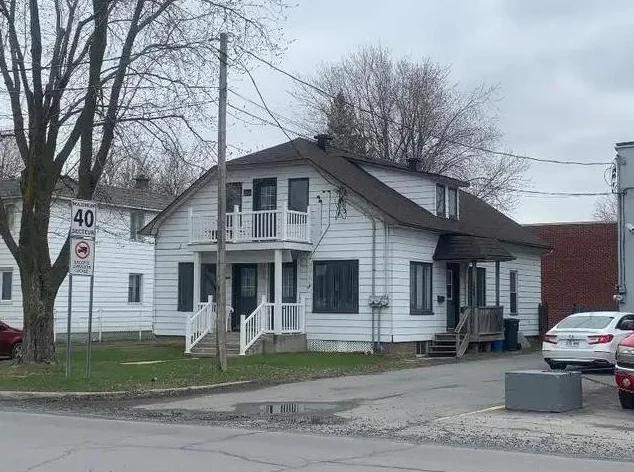 Recherche colocataire femme 40taine pour vivre avec moi dans mon 3 /1/2 Vaudreuil-Dorion