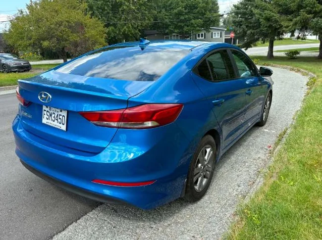 2017 Hyundai Elantra GL thumbnail 3