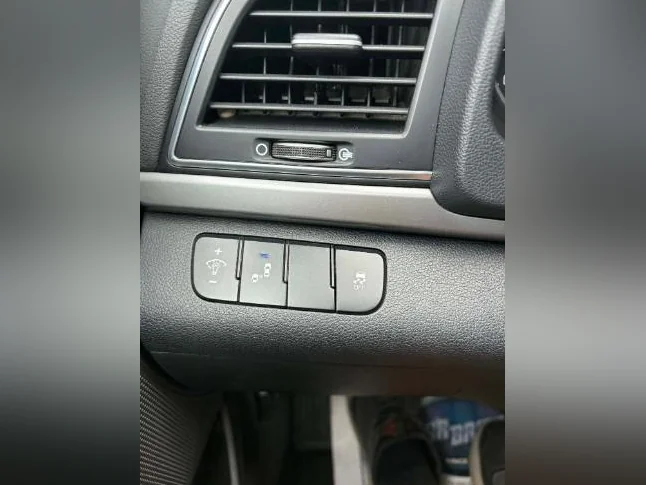 2017 Hyundai Elantra GL thumbnail 9