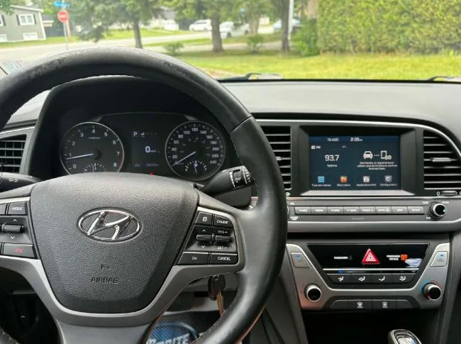 2017 Hyundai Elantra GL thumbnail 7