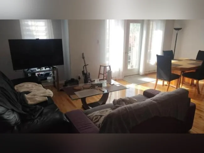 Condo 4 1/2 MEUBLE thumbnail 2
