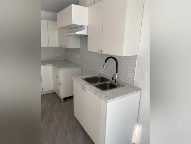 Grand 3 ½ avec chambre fermée à louer – Montréal-Nord