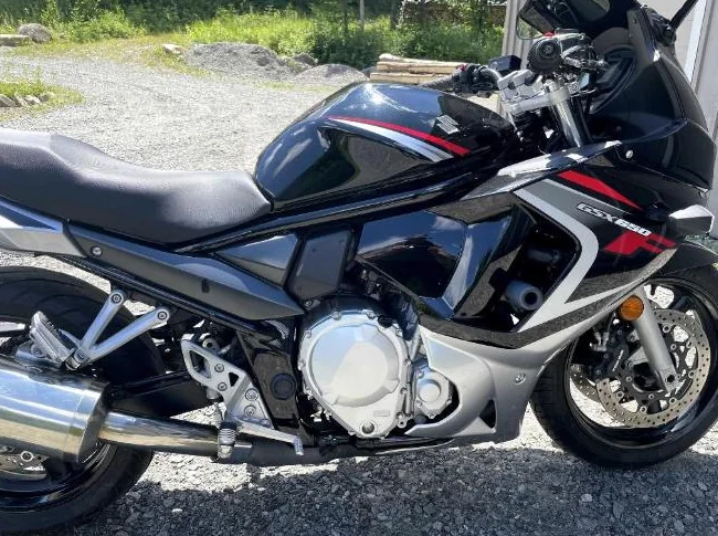 SUZUKI GSX650F 2008 IMPECCABLE thumbnail 3
