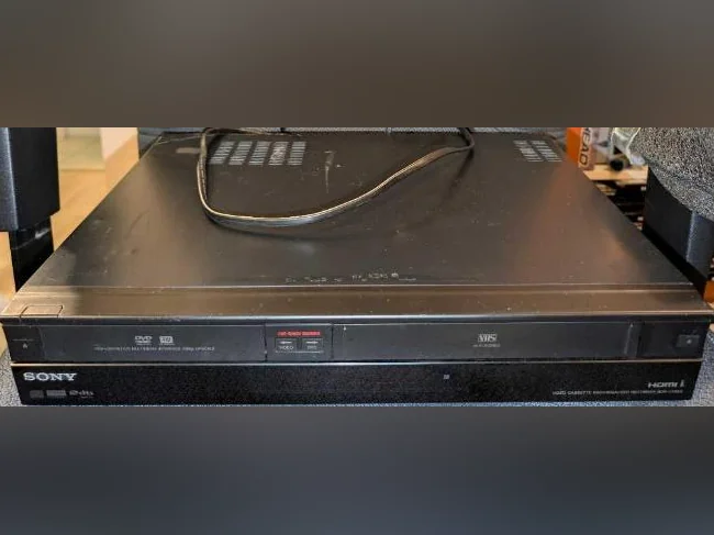 Sony RDR-VX560 DVD Recorder / VCR combo