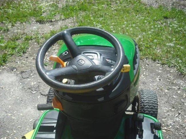 TRACTEUR À GAZON thumbnail 7