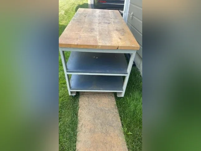 table de travail bois et metal
