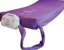 Matelas thérapeutique Quattro Plus avec pompe – Très peu servi thumbnail 2