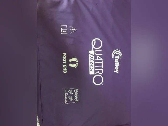 Matelas thérapeutique Quattro Plus avec pompe – Très peu servi thumbnail 4
