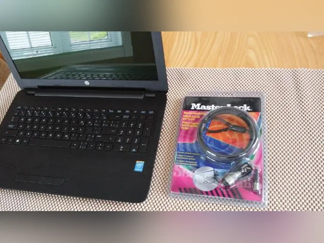 CÂBLE DE SÉCURITÉ POUR PORTABLE.
