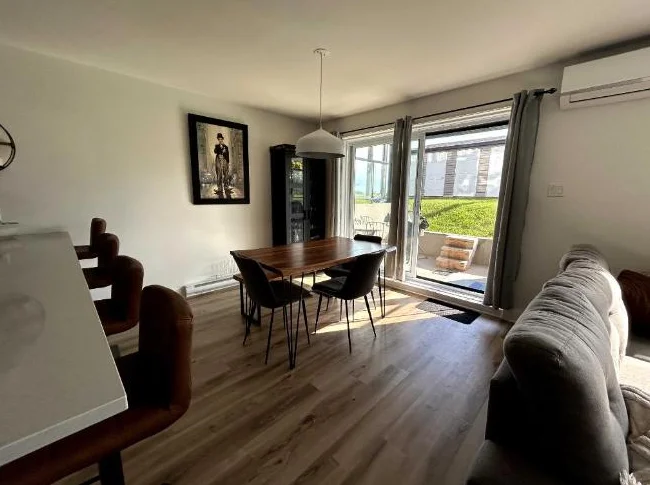 Appartement 3 chambres et 1 salle de bain, dispo maintenant thumbnail 3