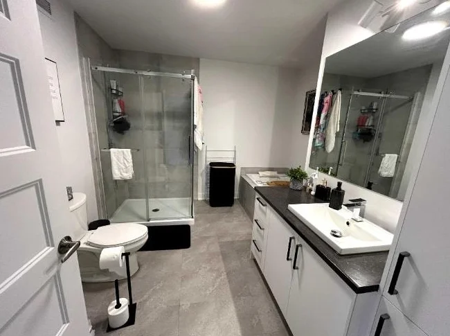 Appartement 3 chambres et 1 salle de bain, dispo maintenant thumbnail 5