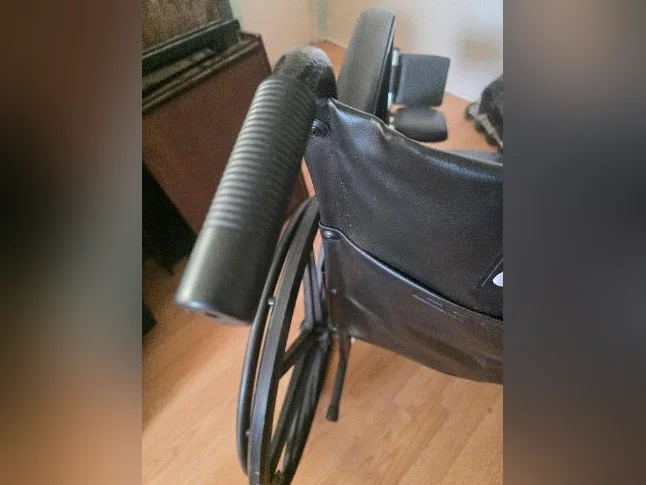 FAUTEUIL ROULANT NEUF thumbnail 7