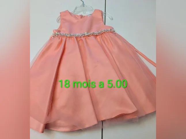PLEINS DE VETEMENTS PRESQUE NEUFS  LARGE A 2 X thumbnail 9