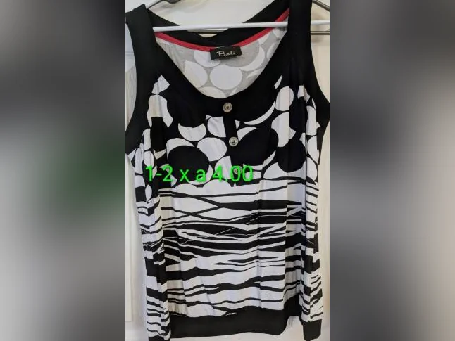 PLEINS DE VETEMENTS PRESQUE NEUFS  LARGE A 2 X thumbnail 7