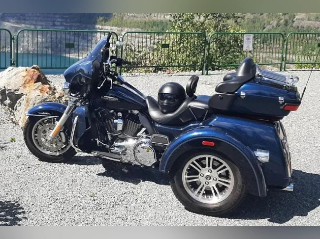 moto Harley Davidson tri glide