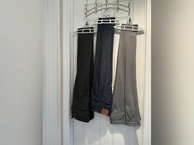 Pantalon homme. Small. Grandeur 30. Très propre
