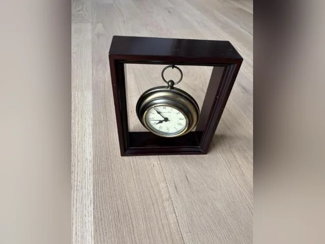 Petite horloge décorative