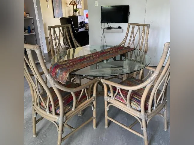 Très beau mobilier de cuisine en bambou thumbnail 2