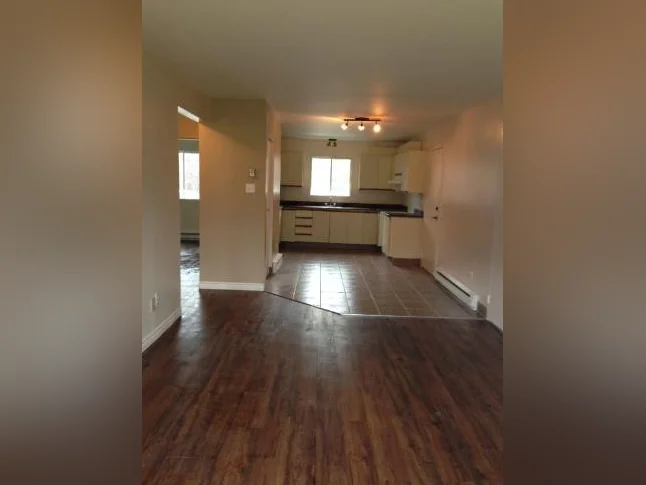 Grand 4 ½ Chateauguay - rue Rousseau