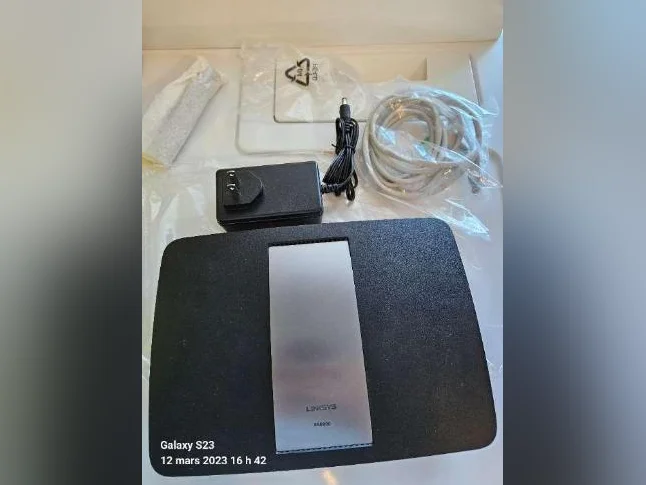 Rooter LINKSYS EA6900 pour Internet thumbnail 4
