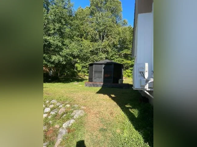 Chalet / Maison au bord de l’eau thumbnail 5