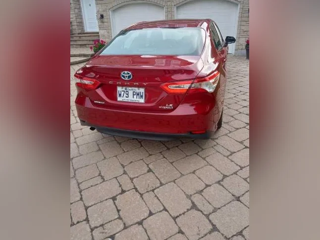 Toyota Camry LE hybride 2018