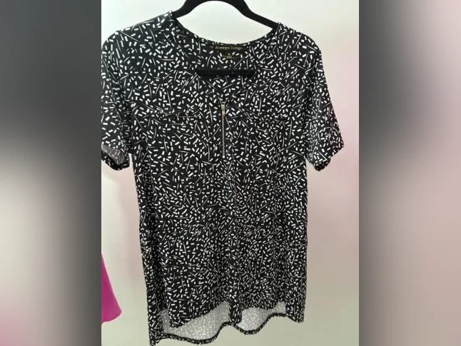 3 chandails et 2 robes de nuit thumbnail 6
